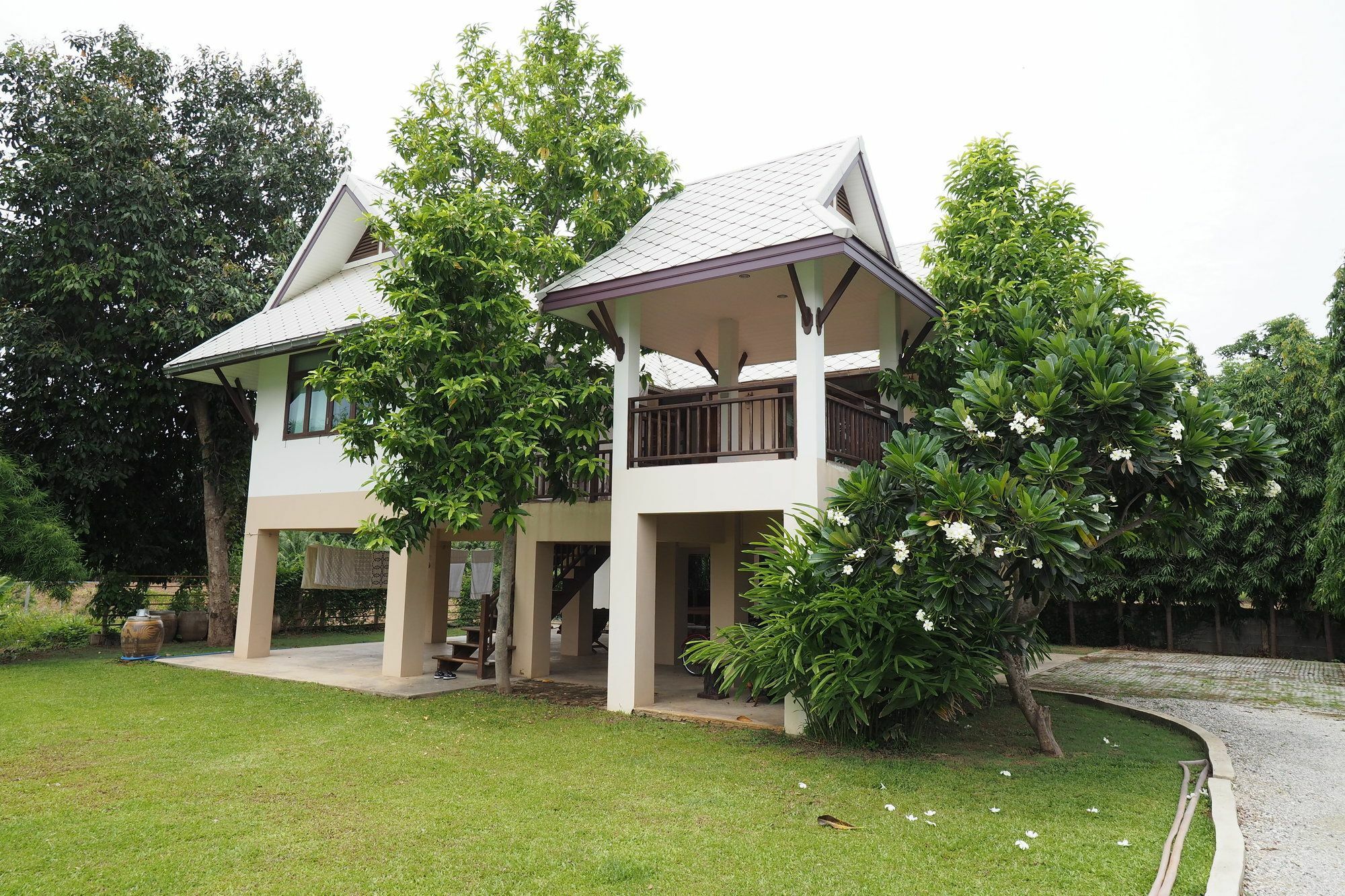 Hotel Baan2Rai Kanchanaburi Zewnętrze zdjęcie
