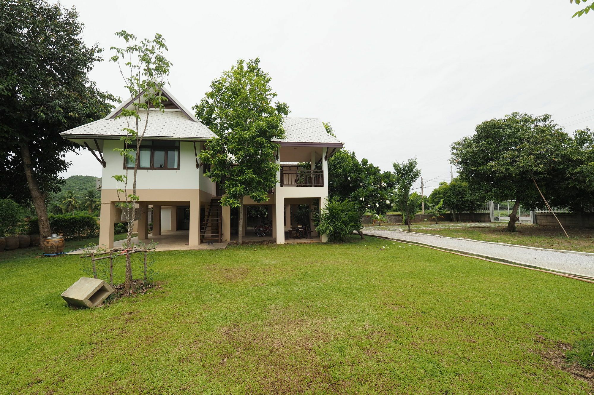 Hotel Baan2Rai Kanchanaburi Zewnętrze zdjęcie